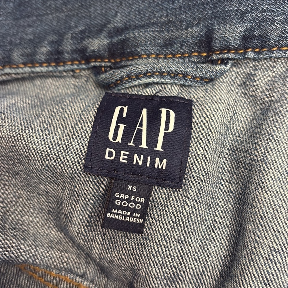 Gap Denim jacket cropped button down front collared Gap on back Size XSmall - Picture 8 of 10